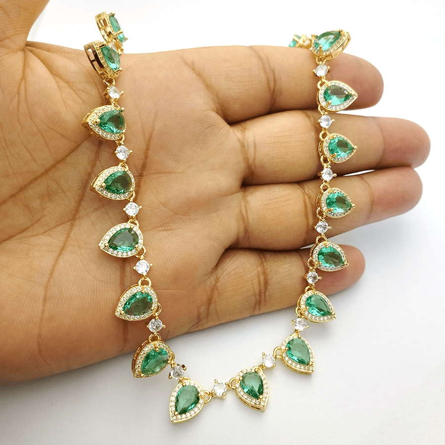 Colar e pulseiras com pedras gota