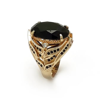 Anel feminino com pedra grande