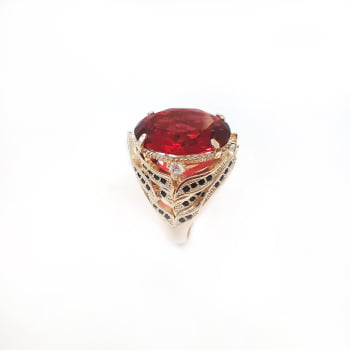 Anel feminino com pedra grande