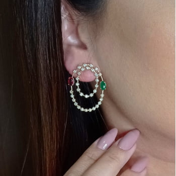 BRINCO ARGOLA COM PEDRAS COLORIDAS