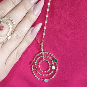 COLAR ARGOLA COM PEDRAS COLORIDAS 