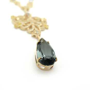 Colar gota luxo