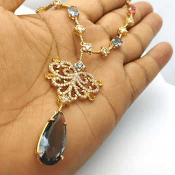 Colar gota luxo