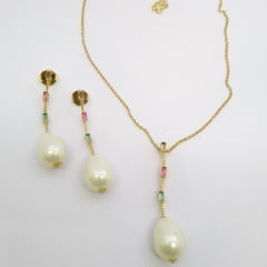 Conjunto com perola e pedras coloridas