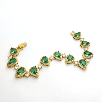 Colar e pulseiras com pedras gota