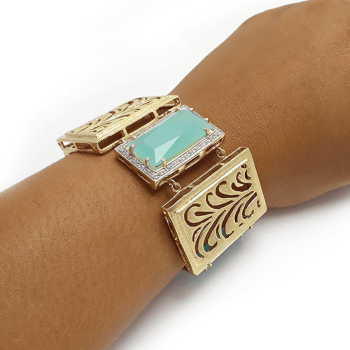 Pulseira com pedra retangular cravejada